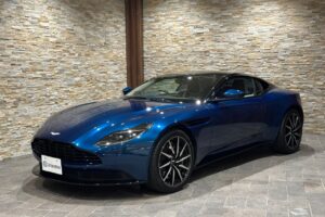 アストンマーティンDB11 V8