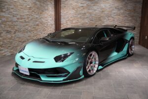 ランボルギーニ　アヴェンタドール